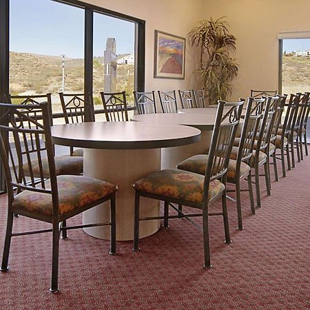 Days Inn By Wyndham Globe Extérieur photo
