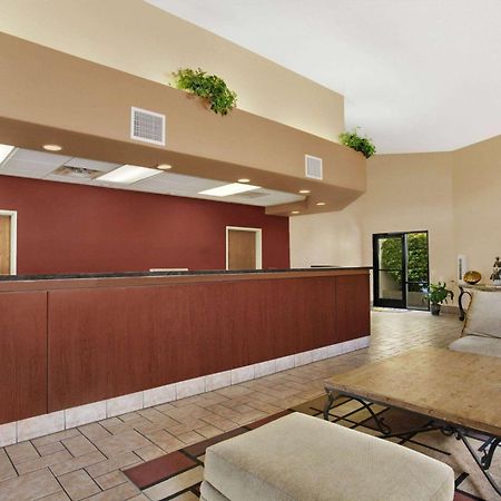 Days Inn By Wyndham Globe Extérieur photo